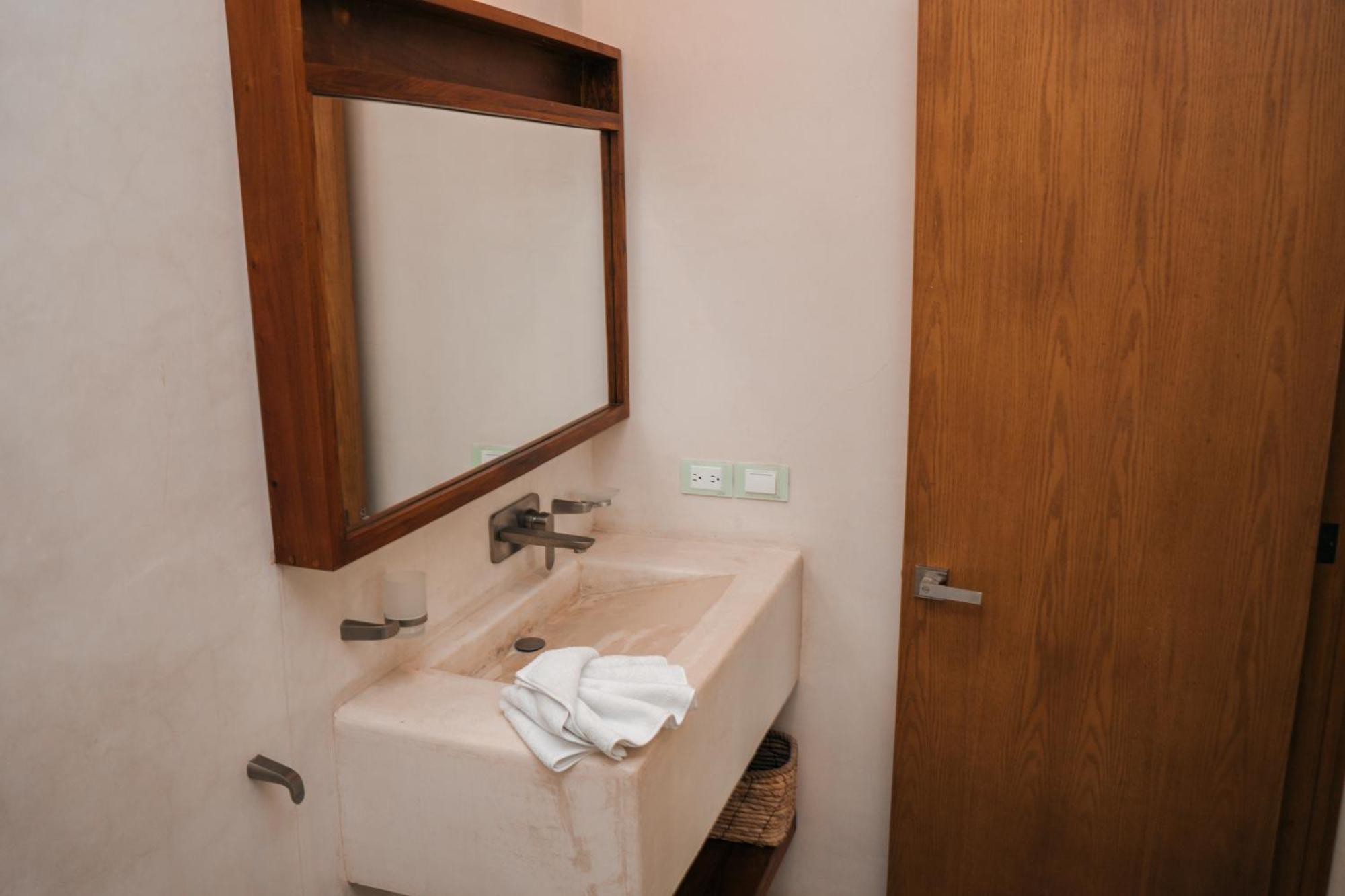 Kinah Retreat - Exclusive Boho Tropical Escape Apartment ตูลุม ภายนอก รูปภาพ